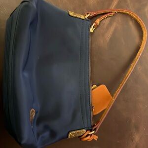 Dooney &Bourke